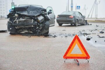 Car accident happening in the interstate highway.